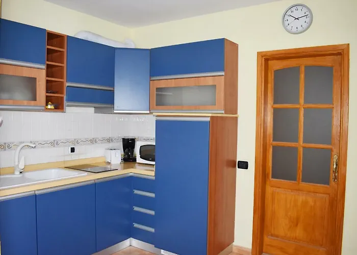 Aguazul 112, 118, 202, 216 *